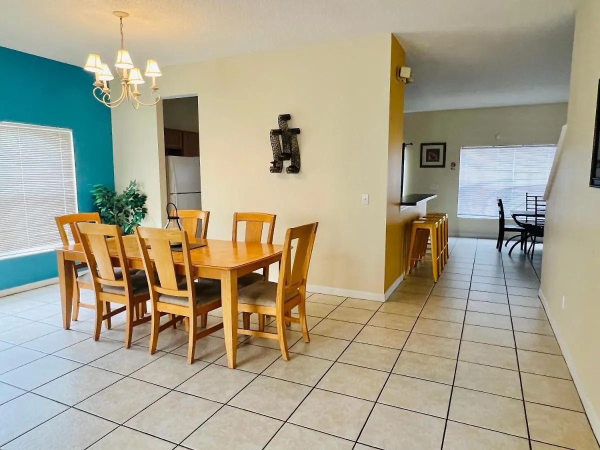 Newly Updated Big Family Home, Pool, Spa, Near Disney -814 Davenport