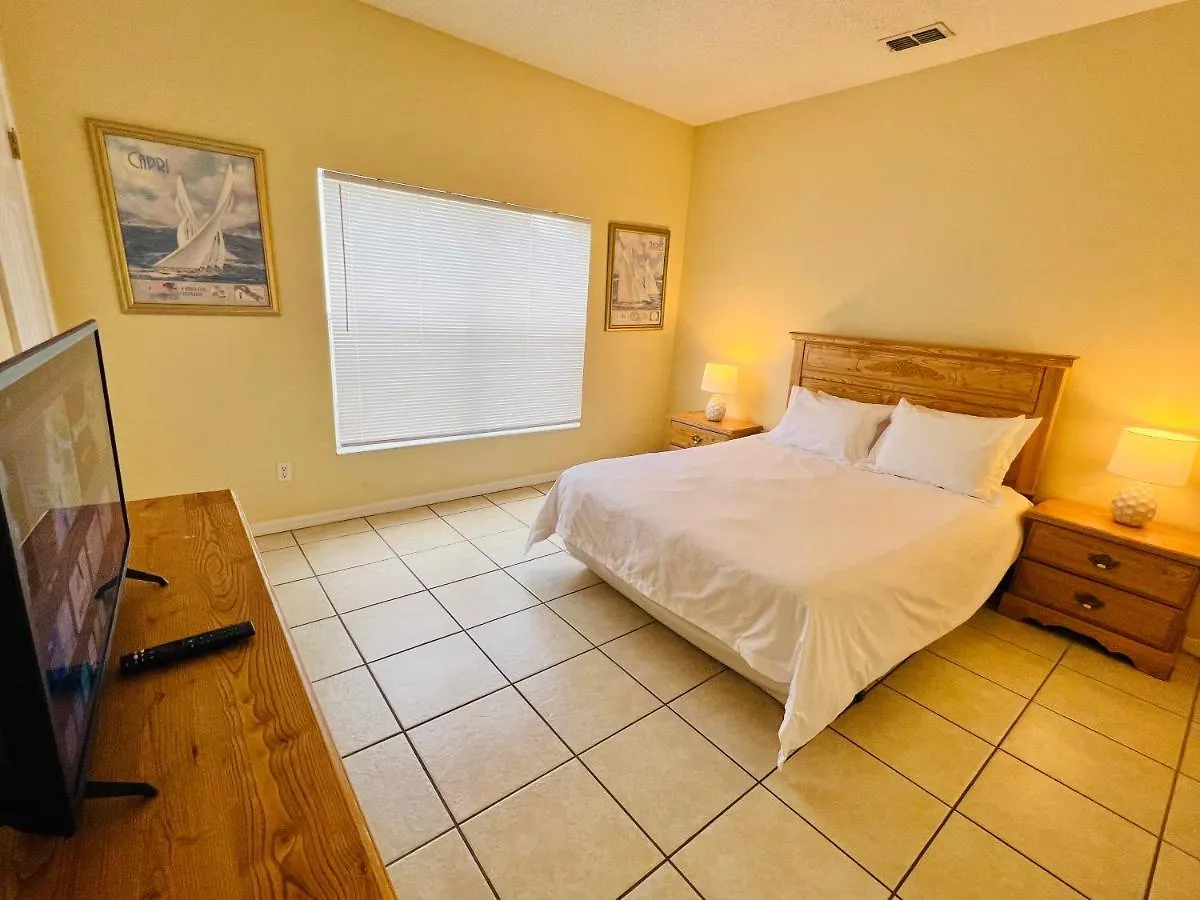 Holiday home Newly Updated Big Family Home, Pool, Spa, Near Disney -814 Davenport United States