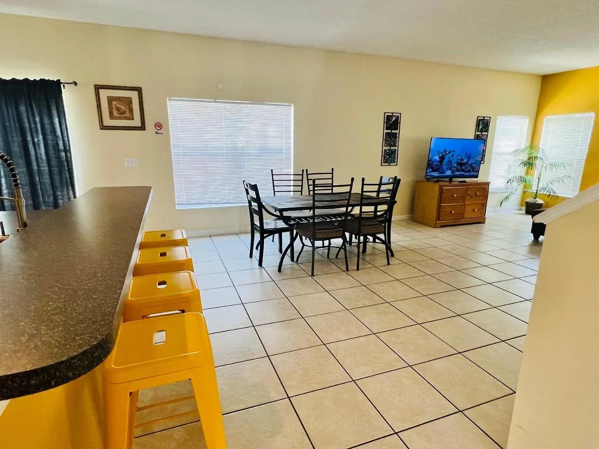 Newly Updated Big Family Home, Pool, Spa, Near Disney -814 Davenport Holiday home