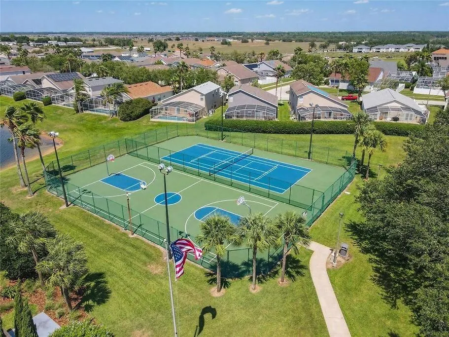 Newly Updated Big Family Home, Pool, Spa, Near Disney -814 Davenport Prázdninový dům